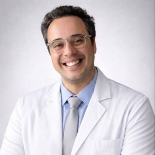 Dr. Daniel Santos