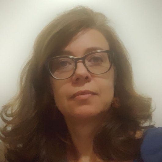 Dra. Andréa Queiroga Pereira