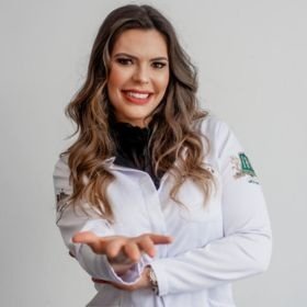 Dra. Karolyne Carvalho Mota