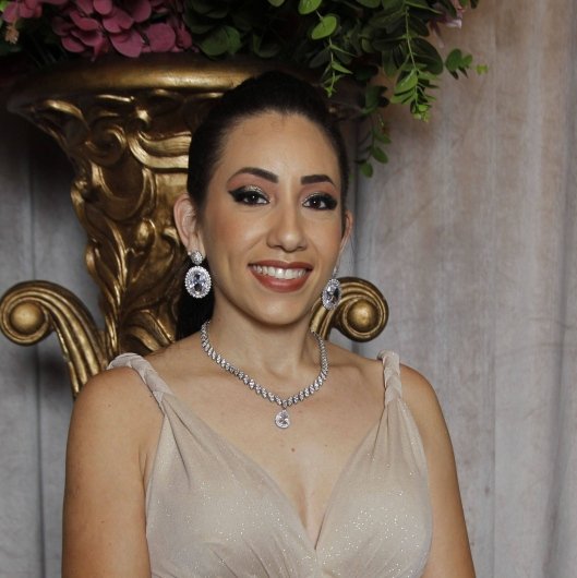Dra. Livia Silva Fernandes