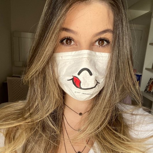 Dra. Lara Liz Teixeira