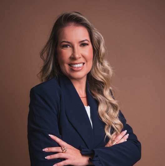 Dra. Jaquelyne Versiani