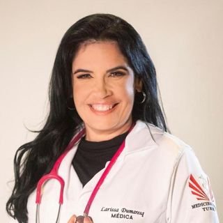 Dra. Larissa Dumaresq