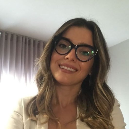 Dra. Leticia Caetano Adorno