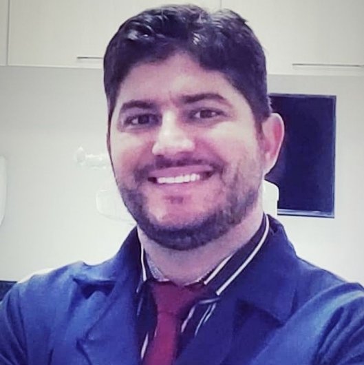 Dr. RENATTO ALVES CORRÊA