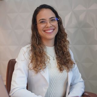 Dra. Bárbara Cristina Dos Santos Ribeiro Leite